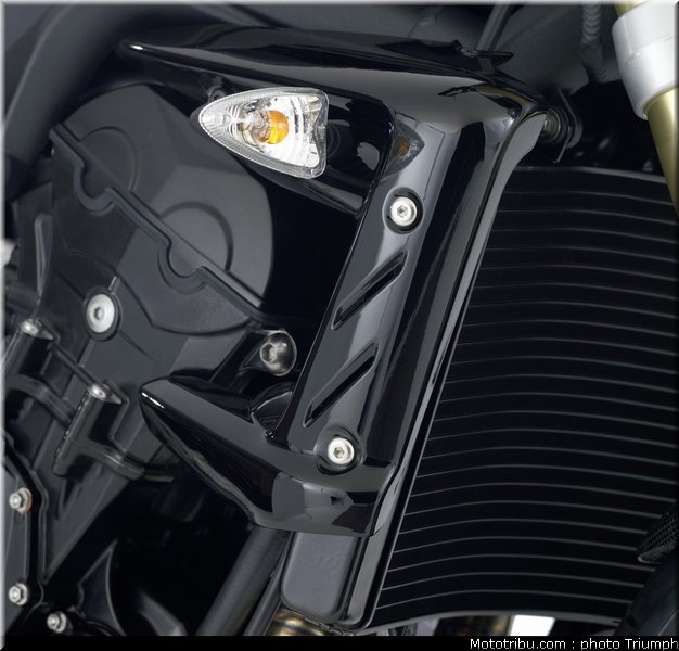 triumph_033_street_triple_2012_026