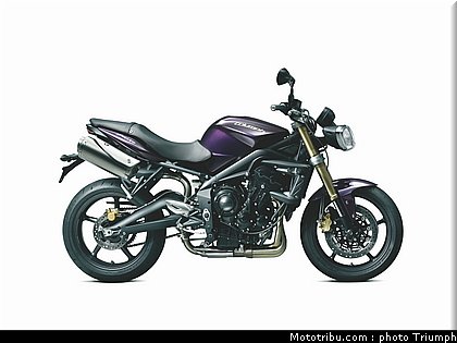 triumph_011_street_triple_2012_007.jpg