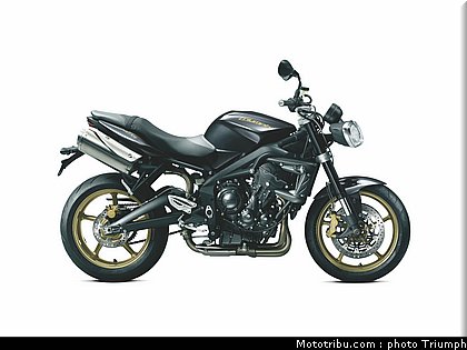 triumph_013_street_triple_r_1.jpg