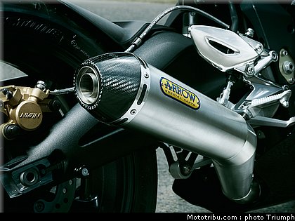 triumph_020_street_triple_2012_013.jpg