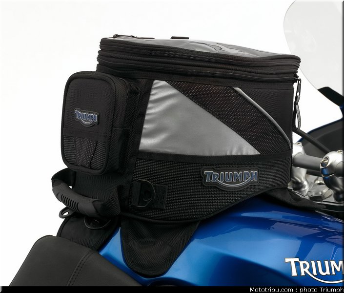 triumph_1050_021_2012