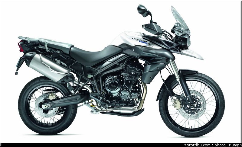 triumph_800_xc_6_2012