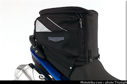 triumph_1050_020_2012.jpg