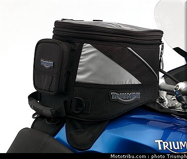 triumph_1050_021_2012.jpg