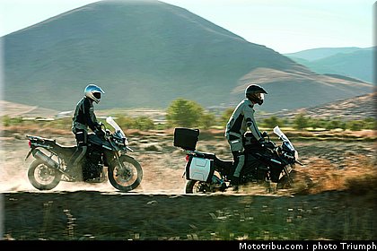 triumph_1200_explorer_2012_002.jpg