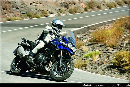 triumph_1200_explorer_2012_006.jpg