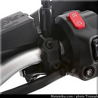 triumph_1200_explorer_2012_026.jpg