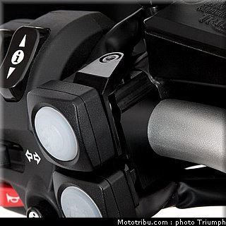 triumph_1200_explorer_2012_028.jpg