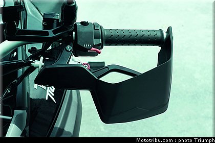 triumph_800_011_2012.jpg