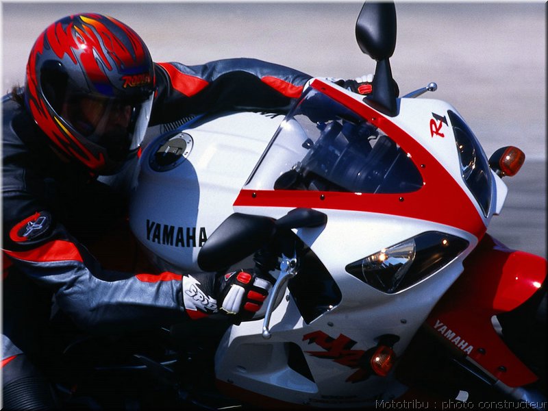 yamaha-r1-1998-002