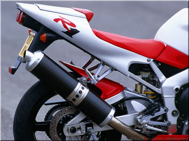 yamaha-r1-1998-015