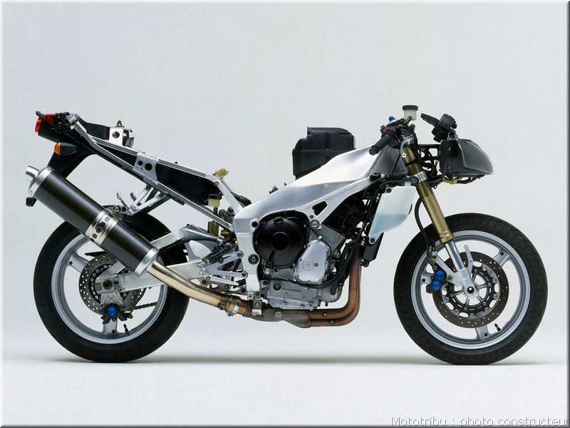 yamaha-yzfr1-1999-013