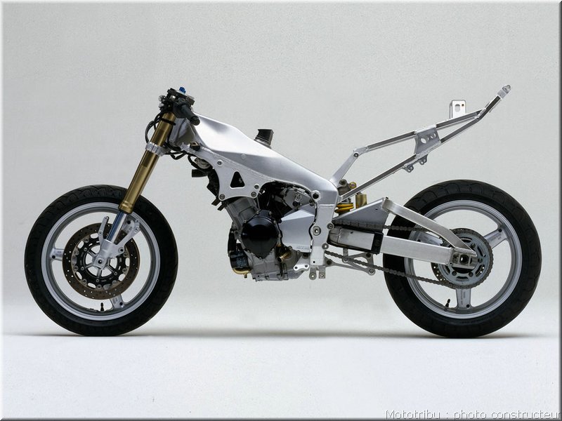 yamaha-yzfr1-1999-015