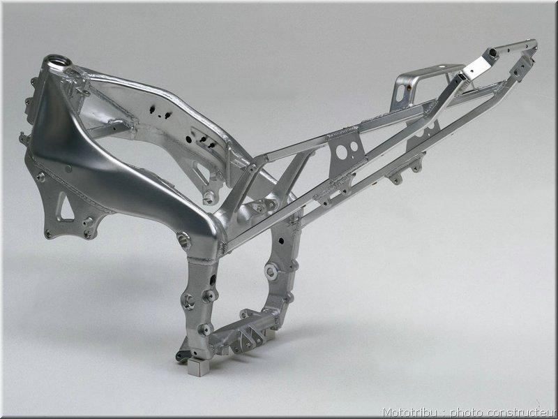 yamaha-yzfr1-1999-016