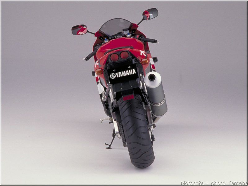 yamaha-yzfr1-2000-022