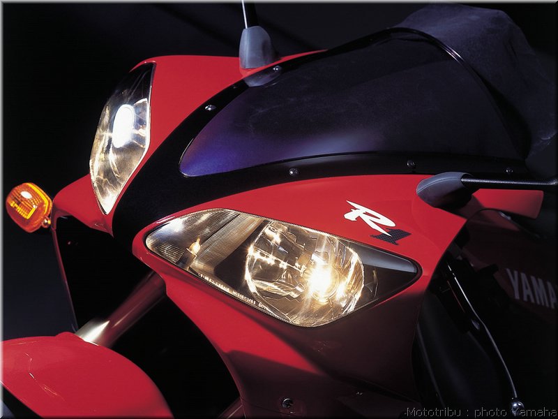 yamaha-yzfr1-2000-023