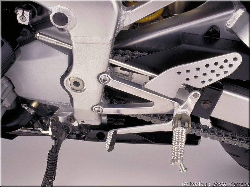 yamaha-yzfr1-2000-026