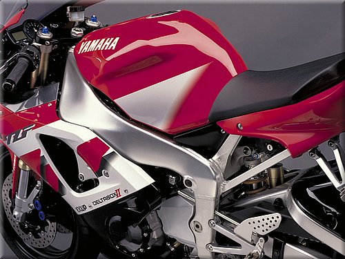 yamaha-yzfr1-2000-024.jpg