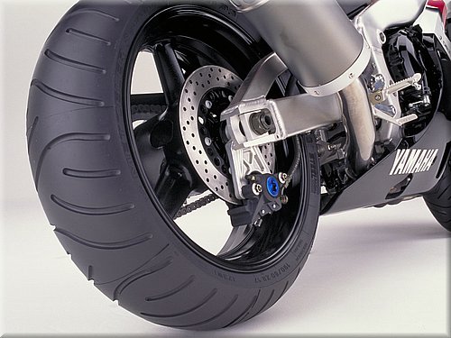 yamaha-yzfr1-2000-028.jpg