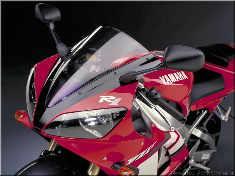 yamaha-r1-2001_03