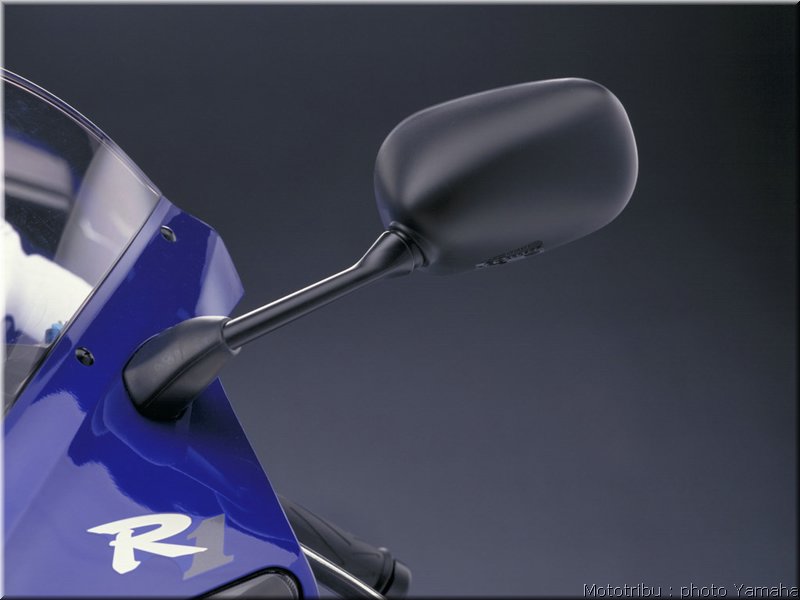 yamaha-r1-2001_05