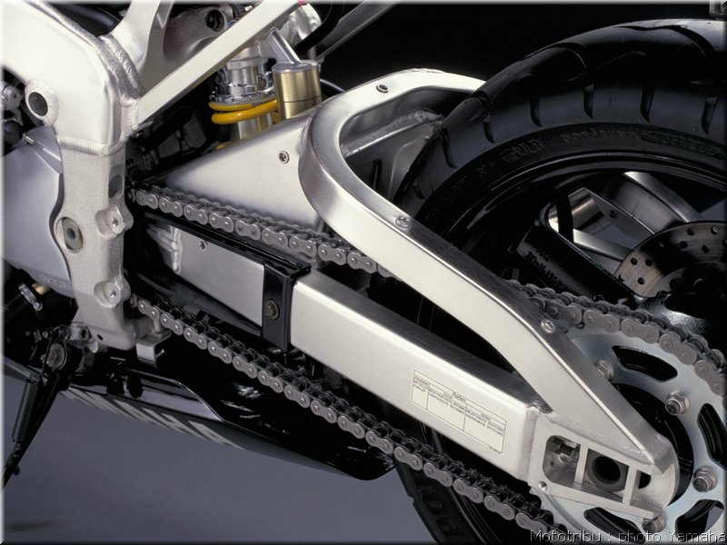 yamaha-r1-2001_10