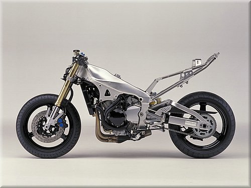 yamaha-r1-2001_16.jpg