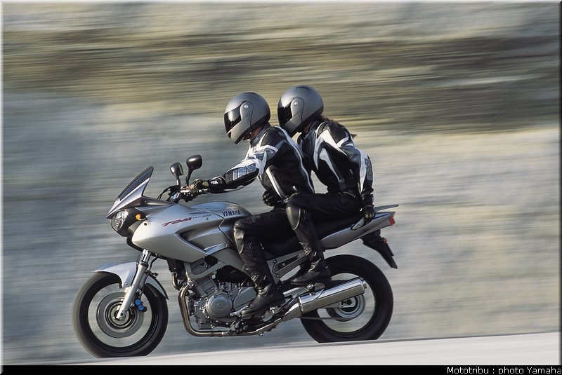yamaha_900tdm_2002_003