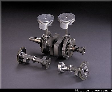 yamaha_900tdm_2002_020.jpg