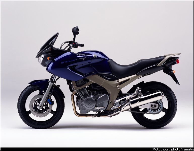 yamaha_900tdm_2003_010