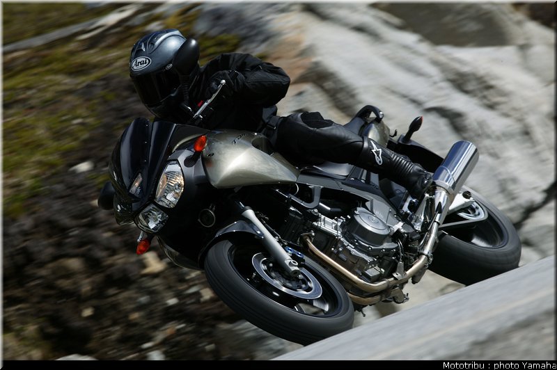 yamaha_900tdm_2005_002