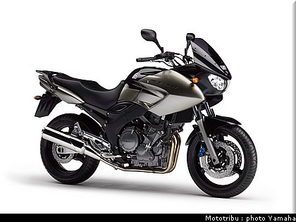 yamaha_900tdm_2005_010.jpg