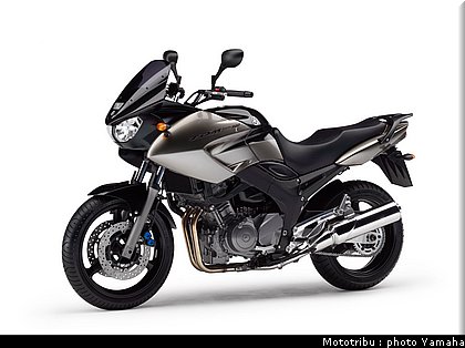 yamaha_900tdm_2005_011.jpg