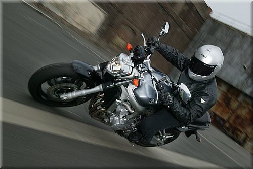 fz6-2005fe-001.jpg