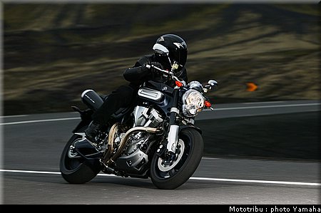 yamaha_mt01_2005_004.jpg