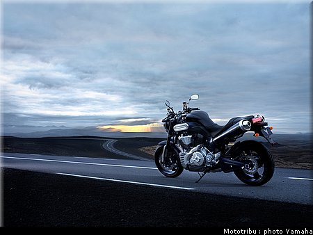 yamaha_mt01_2005_012.jpg