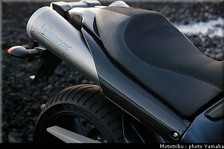 yamaha_mt01_2005_031.jpg