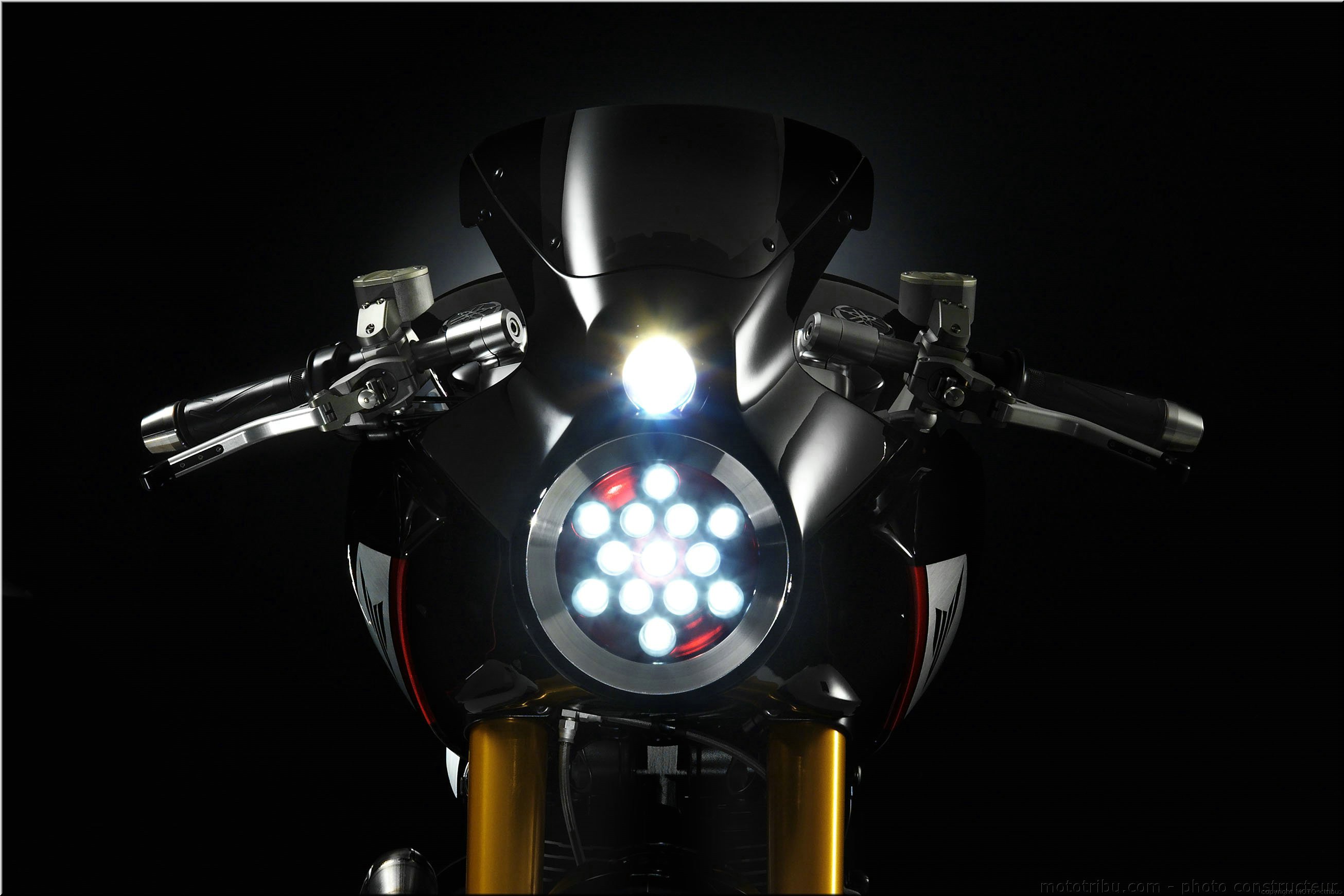 MOTO 