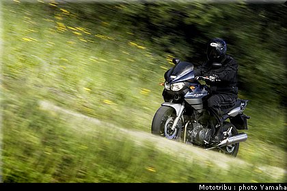 yamaha_900tdm_2006_002.jpg