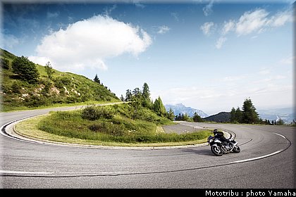 yamaha_900tdm_2006_003.jpg