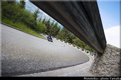 yamaha_900tdm_2006_005.jpg