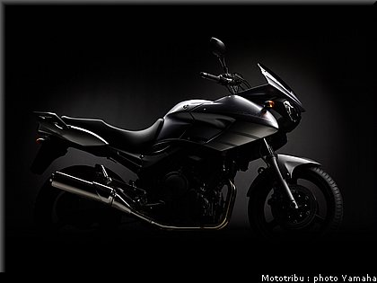 yamaha_900tdm_2006_010.jpg