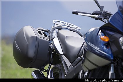 yamaha_900tdm_2006_019.jpg