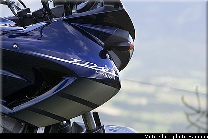 yamaha_900tdm_2006_021.jpg