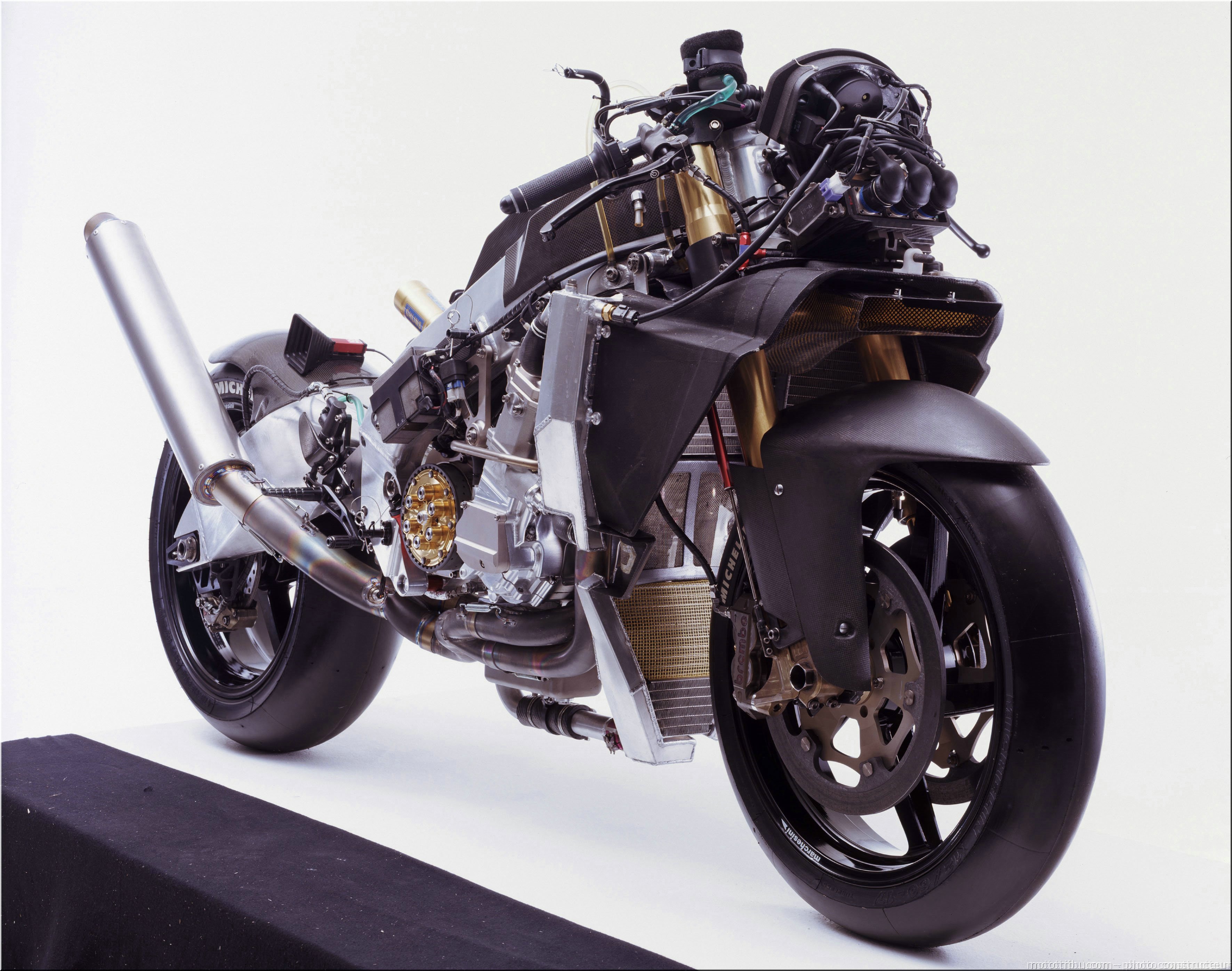 m1-rossi-2006-005