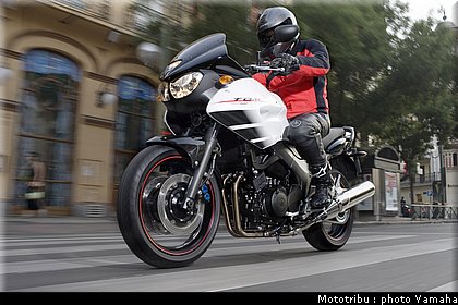 yamaha_900tdm_2007_002.jpg