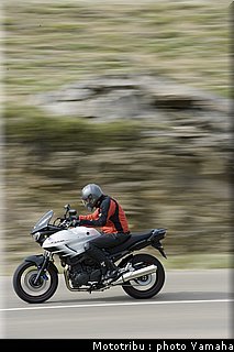 yamaha_900tdm_2007_005.jpg