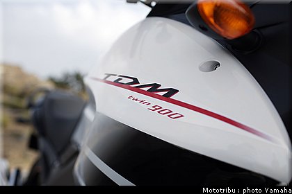 yamaha_900tdm_2007_009.jpg