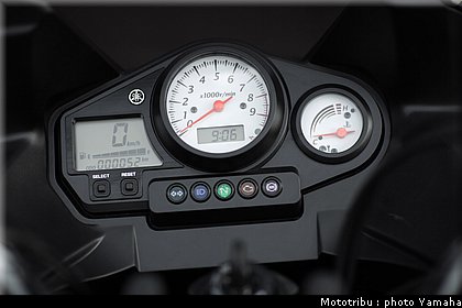 yamaha_900tdm_2007_022.jpg