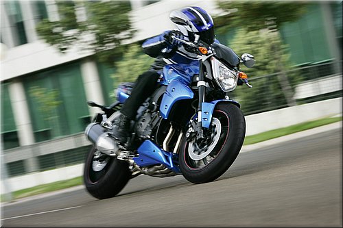 yamaha-fz1-2007-008.jpg